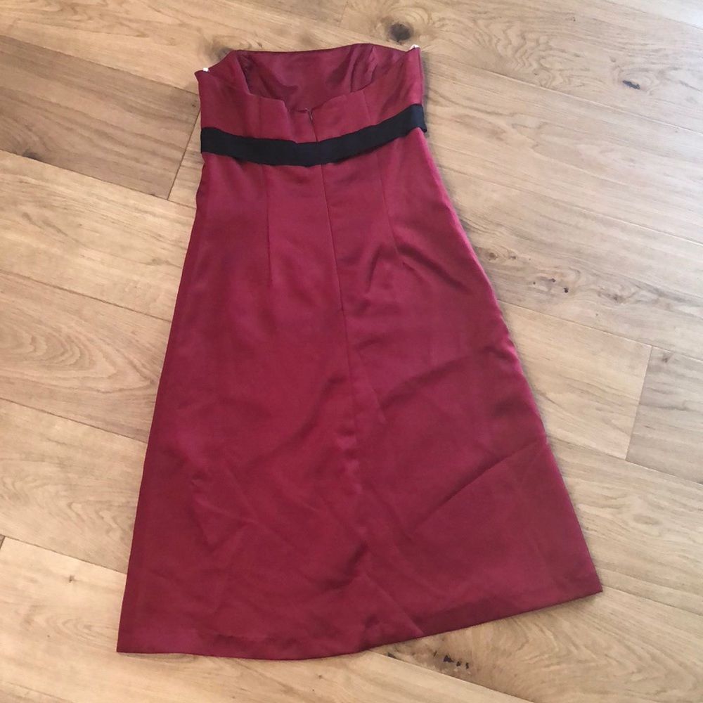 Maroon and black A-line midi cocktail dress - Picture 2 of 3
